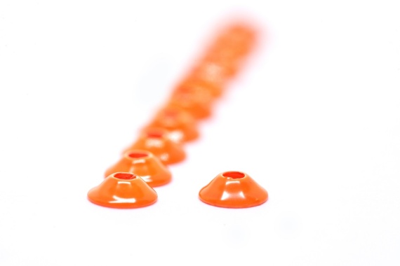 FutureFly Ufo Disc - Fl Orange dans le groupe Hameçons et terminal tackle / Fabrication mouche / Matériel de montage de mouches / Cones l\'adresse Sportfiskeprylar.se (1350-005)