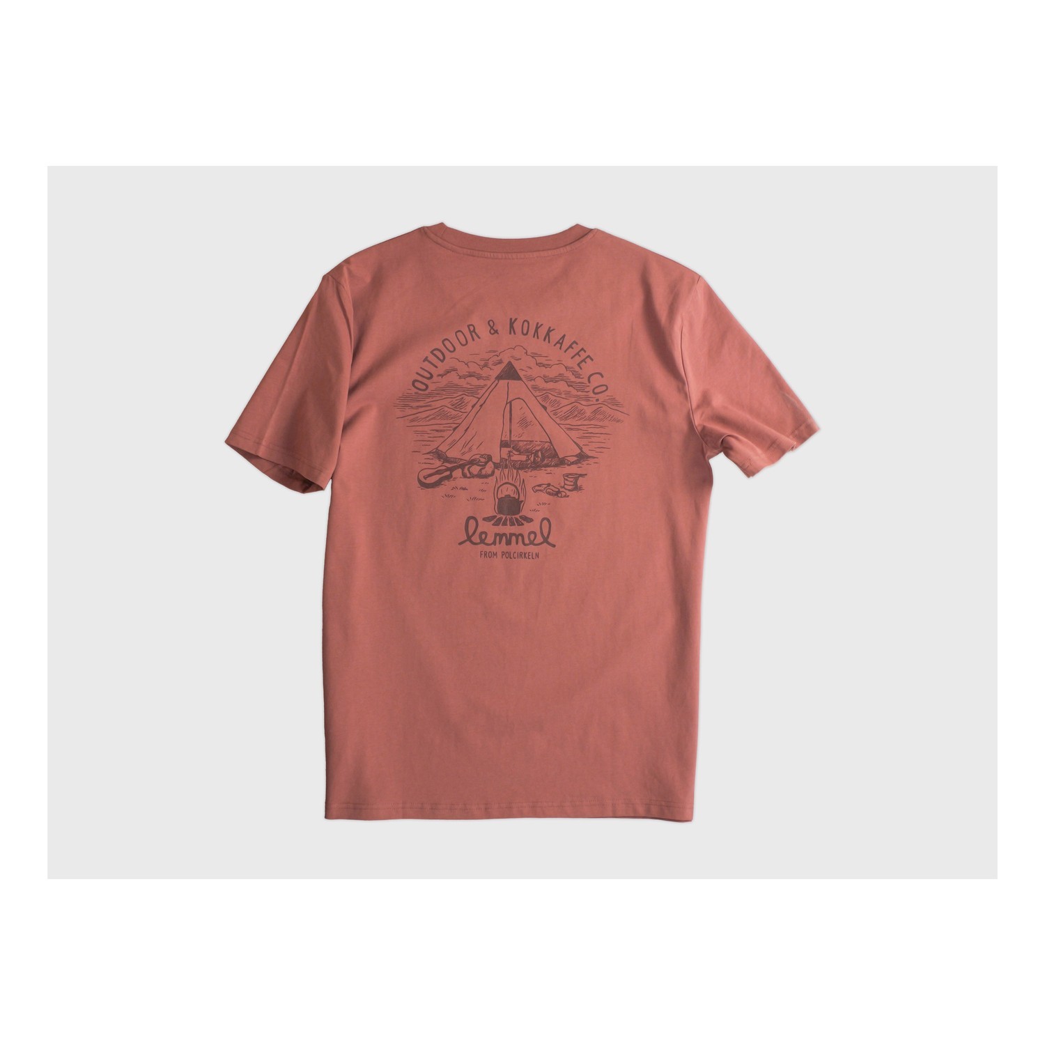 Lemmel T-shirt Camp Guten - Heritage Brown/red with backprint dans le groupe Habits et chaussures / Vêtements / T-shirts l\'adresse Sportfiskeprylar.se (3010112-5534r)