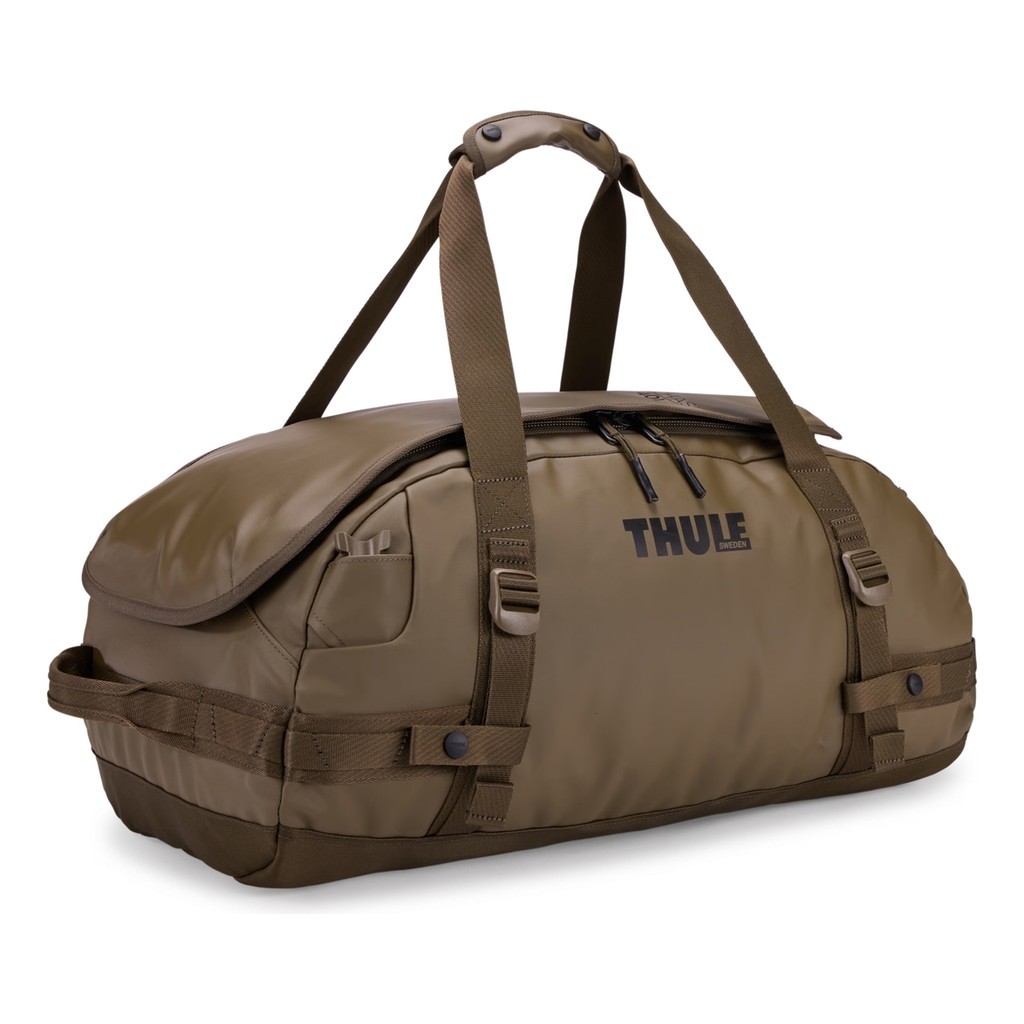 Thule Chasm Recycled Duffel 40L - Deep Khaki dans le groupe Stockage / Sacs de sport l\'adresse Sportfiskeprylar.se (3205139)