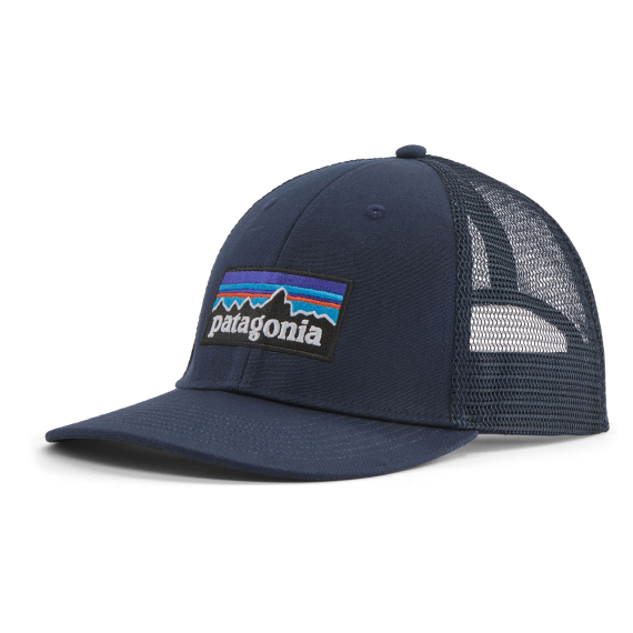 Patagonia P-6 Logo LoPro Trucker Hat New Navy dans le groupe Habits et chaussures / Chapeau de peche, casquette peche / Casquettes / Casquettes trucker l\'adresse Sportfiskeprylar.se (38283-NENA-ALL)