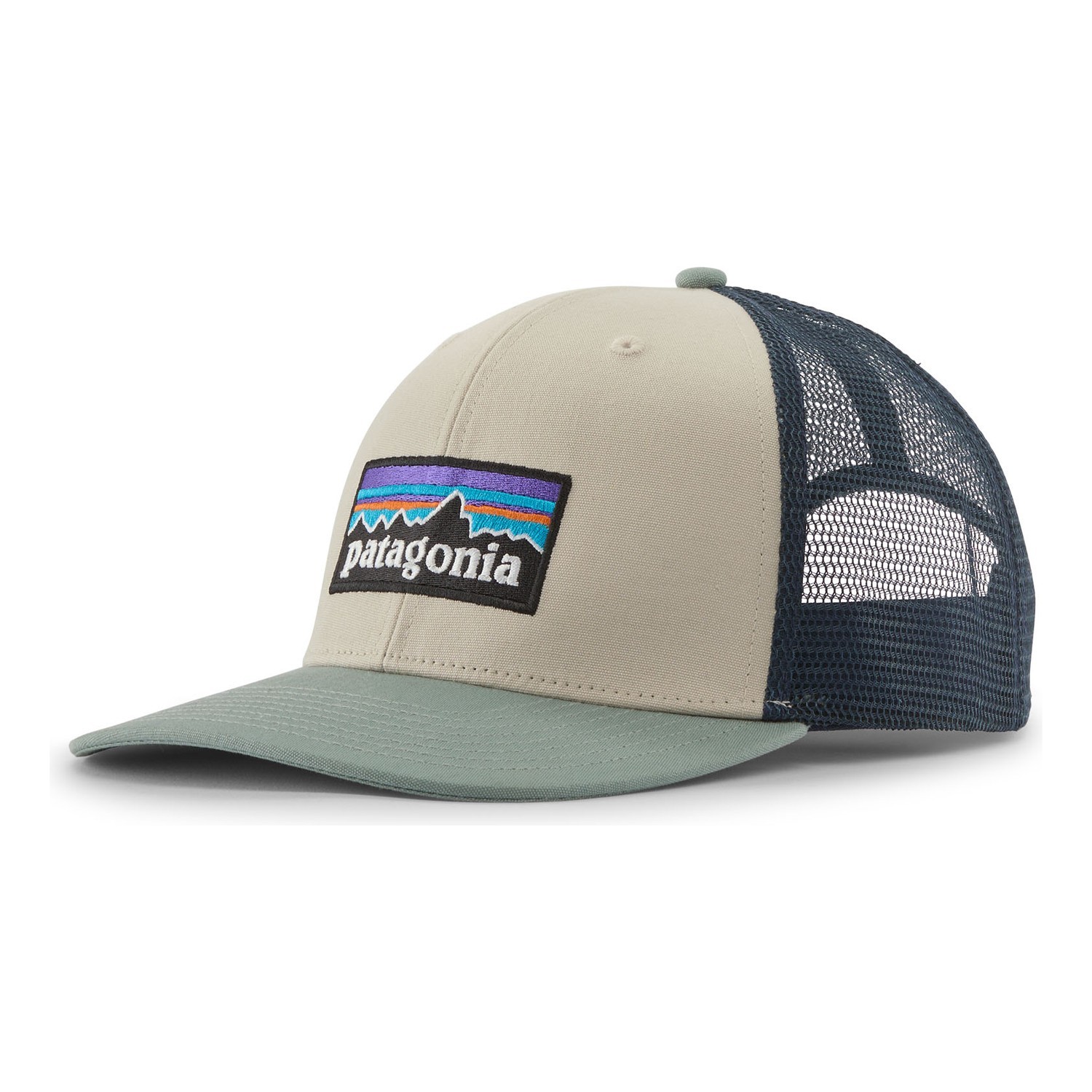 Patagonia P-6 Logo Trucker Hat PUM dans le groupe Habits et chaussures / Chapeau de peche, casquette peche / Casquettes / Casquettes trucker l\'adresse Sportfiskeprylar.se (38289-PUM-ALL)