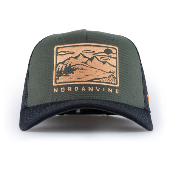 SQRTN Nordanvind Trucker Cap Olive dans le groupe Habits et chaussures / Chapeau de peche, casquette peche / Casquettes / Casquettes trucker l\'adresse Sportfiskeprylar.se (CAP-293-OSFA)