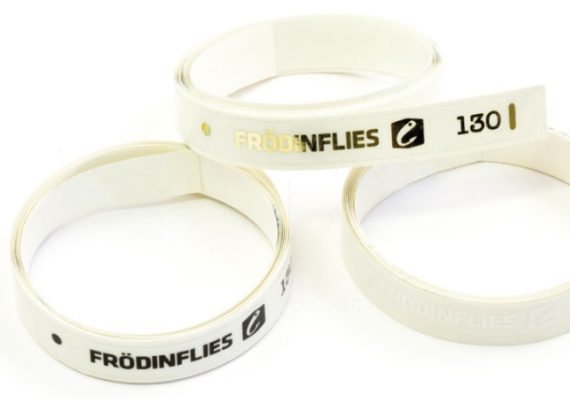 Frödin Flies Measuring Sticker dans le groupe Autre / Autocollants l\'adresse Sportfiskeprylar.se (CRMS-Br)