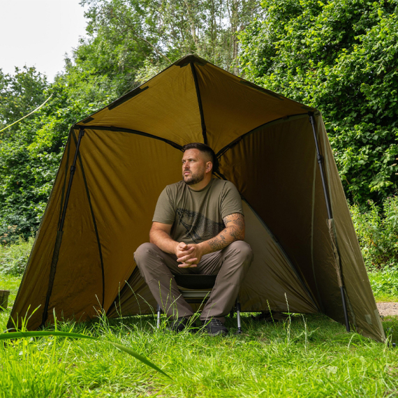 Korum Pentalite Quick Brolly - 2,2m dans le groupe Loisirs en plein air / Tentes et aménagement / Parasols & Parasols l\'adresse Sportfiskeprylar.se (K0370013)