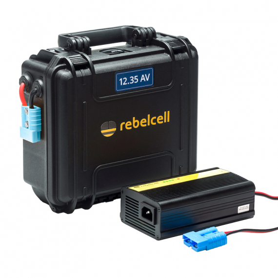 Rebelcell Outdoorbox 12.35 AV Med Laddare 12.6V10A dans le groupe Électronique marine et bateau / Batteries et chargeurs / Batteries / Batteries lithium l\'adresse Sportfiskeprylar.se (RC12035REUBOXPACK)