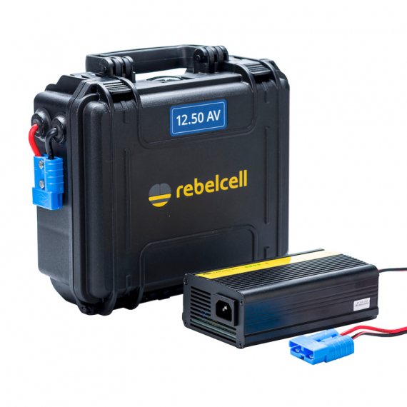 Rebelcell Outdoorbox 12.50 AV Med Laddare 12.6V10A dans le groupe Électronique marine et bateau / Batteries et chargeurs / Batteries / Batteries lithium l\'adresse Sportfiskeprylar.se (RC12050REUBOXPACK)
