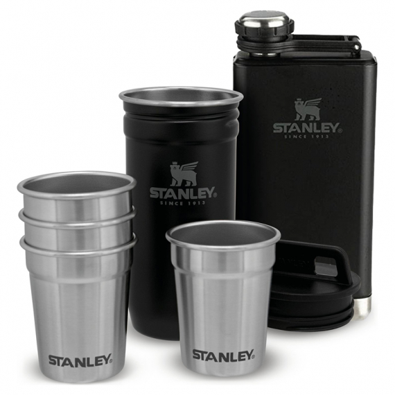 Stanley The Pre-Party Shotglass + Flask Set - Matte Black dans le groupe Loisirs en plein air / Cuisines camping et ustensiles / Tasses et mugs / Tasses l\'adresse Sportfiskeprylar.se (ST1001883035)