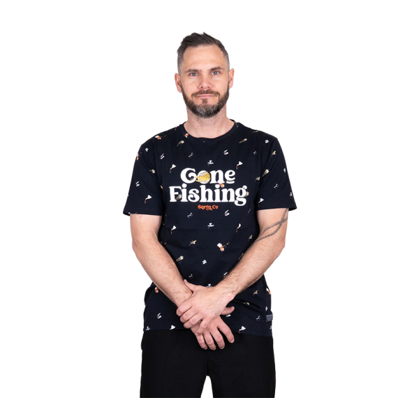 SQRTN Gone Fishing T-shirt Dryfly Black dans le groupe Habits et chaussures / Vêtements / T-shirts l\'adresse Sportfiskeprylar.se (TEE-533-Sr)