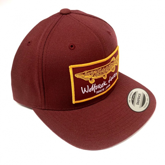 Wolfcreek Pike Patch Fitted Snapback - Burgundy dans le groupe Habits et chaussures / Chapeau de peche, casquette peche / Casquettes / Casquettes snapback l\'adresse Sportfiskeprylar.se (WCL-05-CAP-04-BRG)