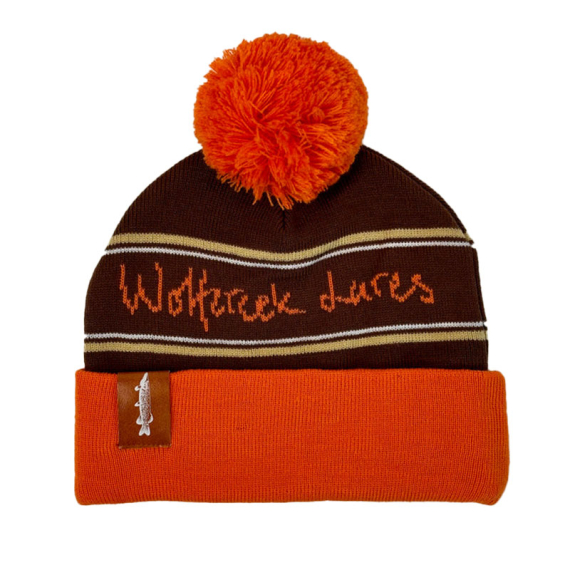 Wolfcreek Classic Logo Pom Pom Beanie - Orange/Brown dans le groupe Habits et chaussures / Chapeau de peche, casquette peche / Bérets et chapeaux l\'adresse Sportfiskeprylar.se (WCL-05-POMPOM-01-ORANGE-B)